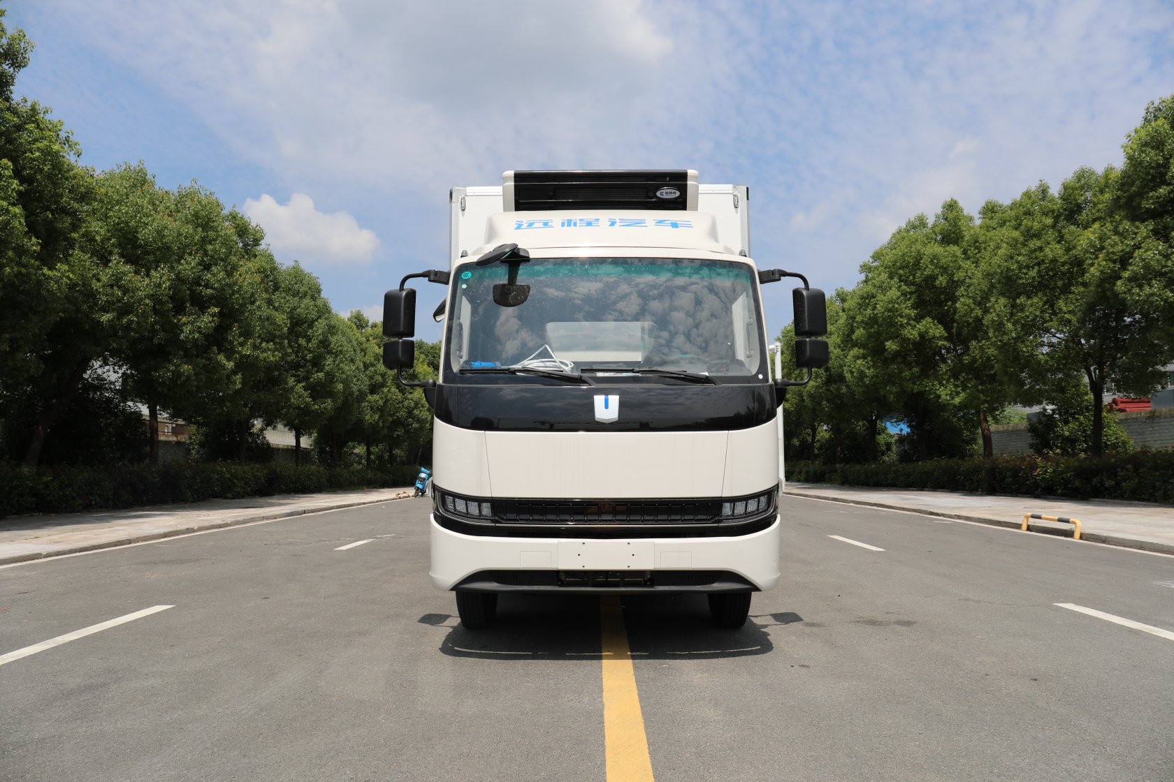 吉利遠(yuǎn)程星智H8E純電動冷藏車